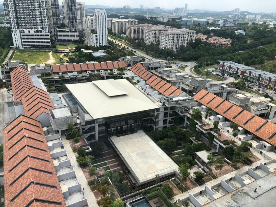 Tamarind Suites By Subhome Cyberjaya Exterior photo