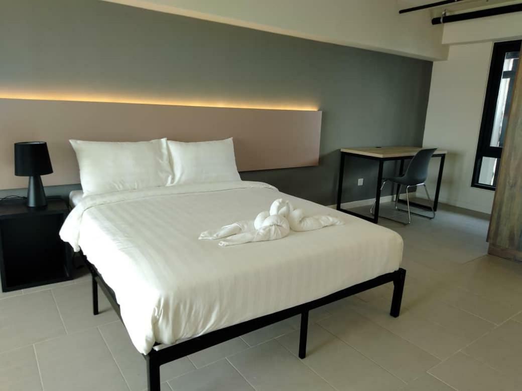 Tamarind Suites By Subhome Cyberjaya Exterior photo